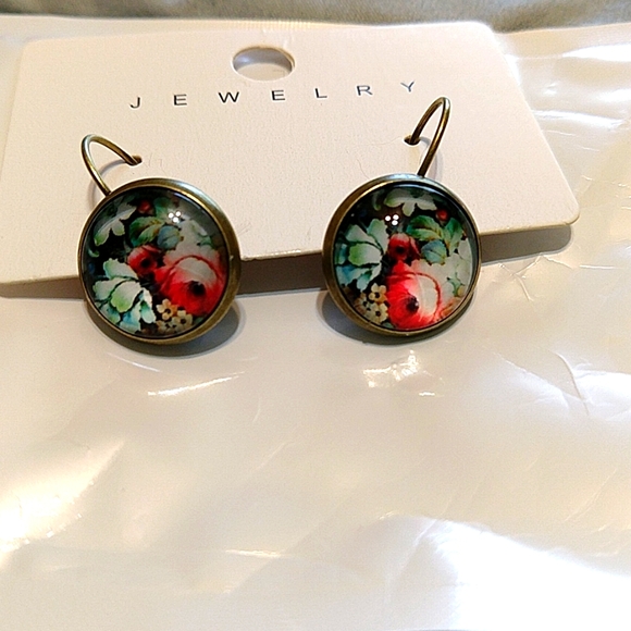 3 for $25/Beautiful Vintage-Inspired Earrings - Picture 2 of 5